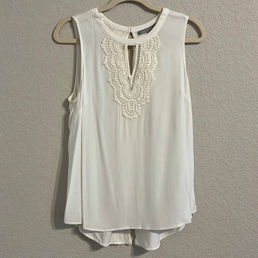 Lace detail top
